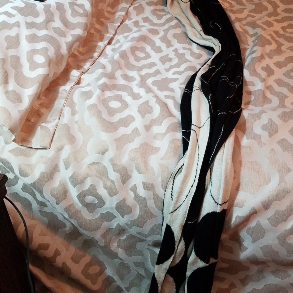 Scarf - Picture 2 of 2